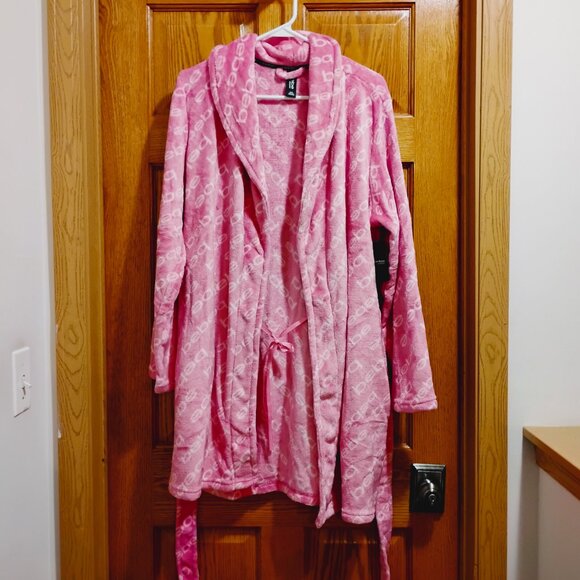 Bebe New Size M Pink and White Bebe Logo Bathrobe - Picture 3 of 10